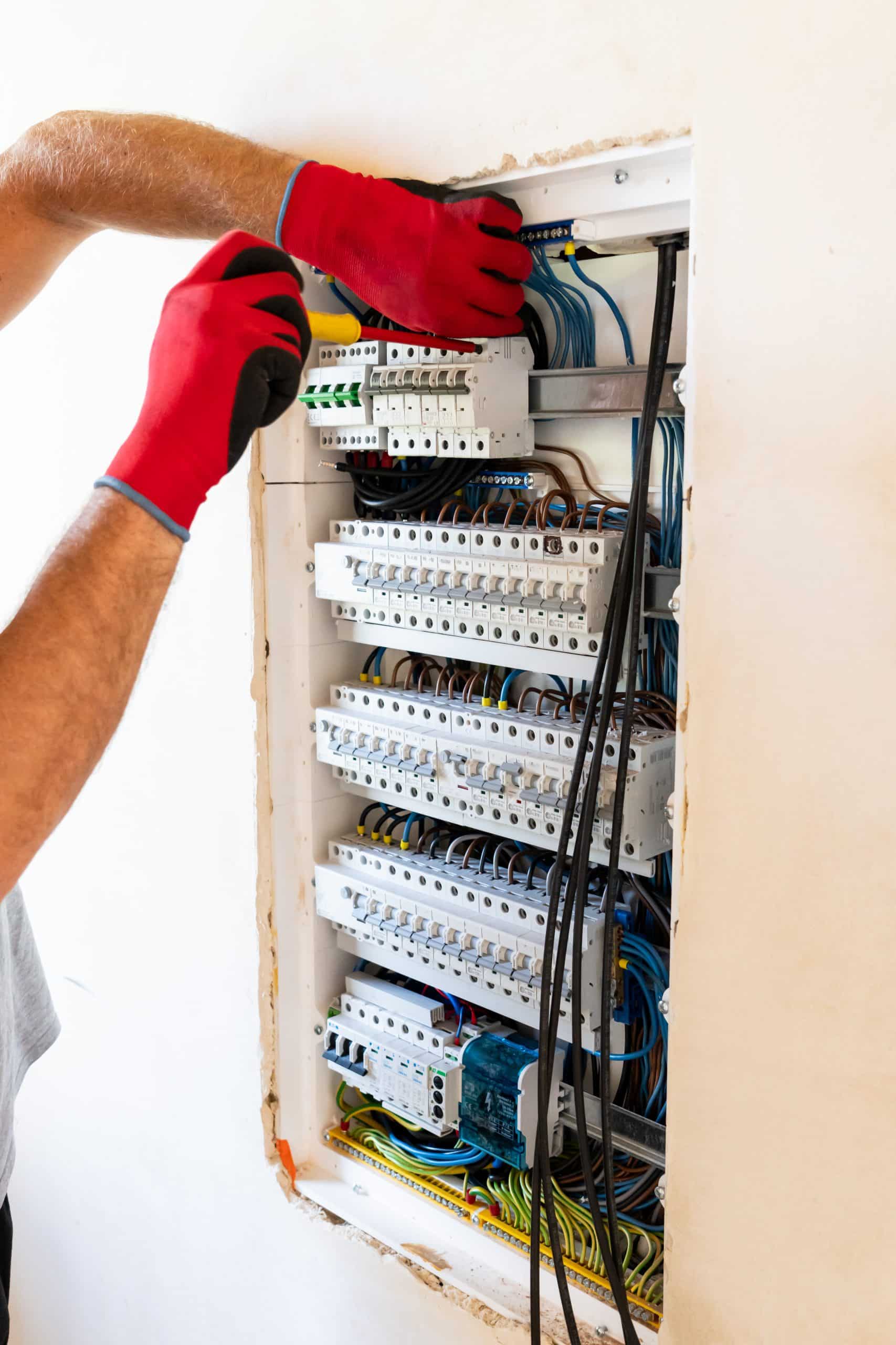 EMERGENCY ELECTRICAL RESPONSE STARTS WITH FAST, ACCURATE DIAGNOSIS